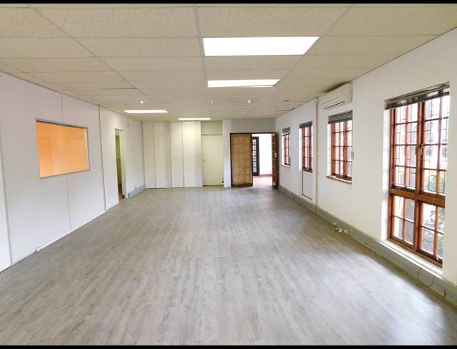 174M² BUILDING TO LET IN RANDBURG CENTRAL